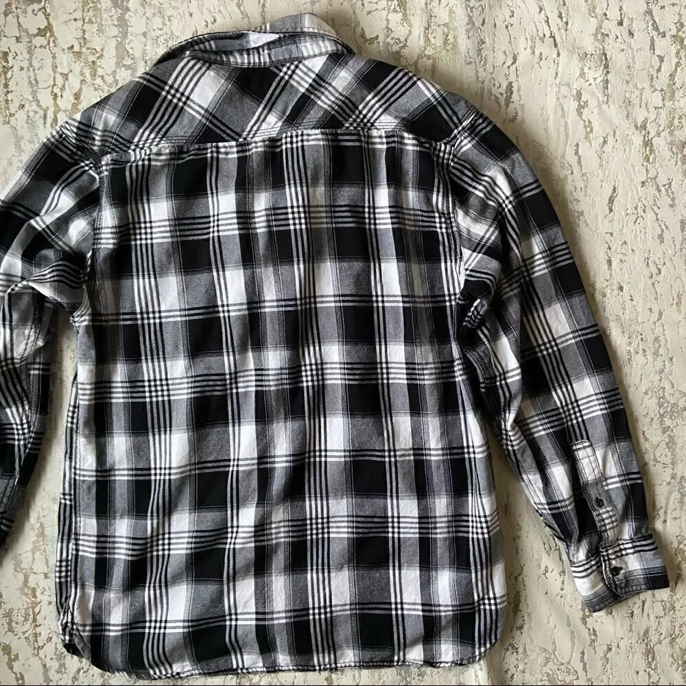 Levi’s Buffalo Check Plaid Button Down